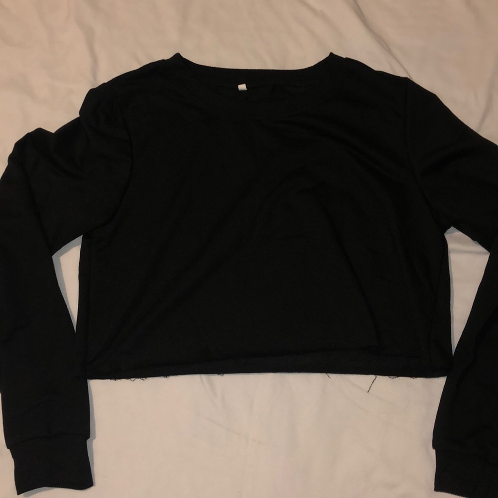 black cropped sweatshirt size XS